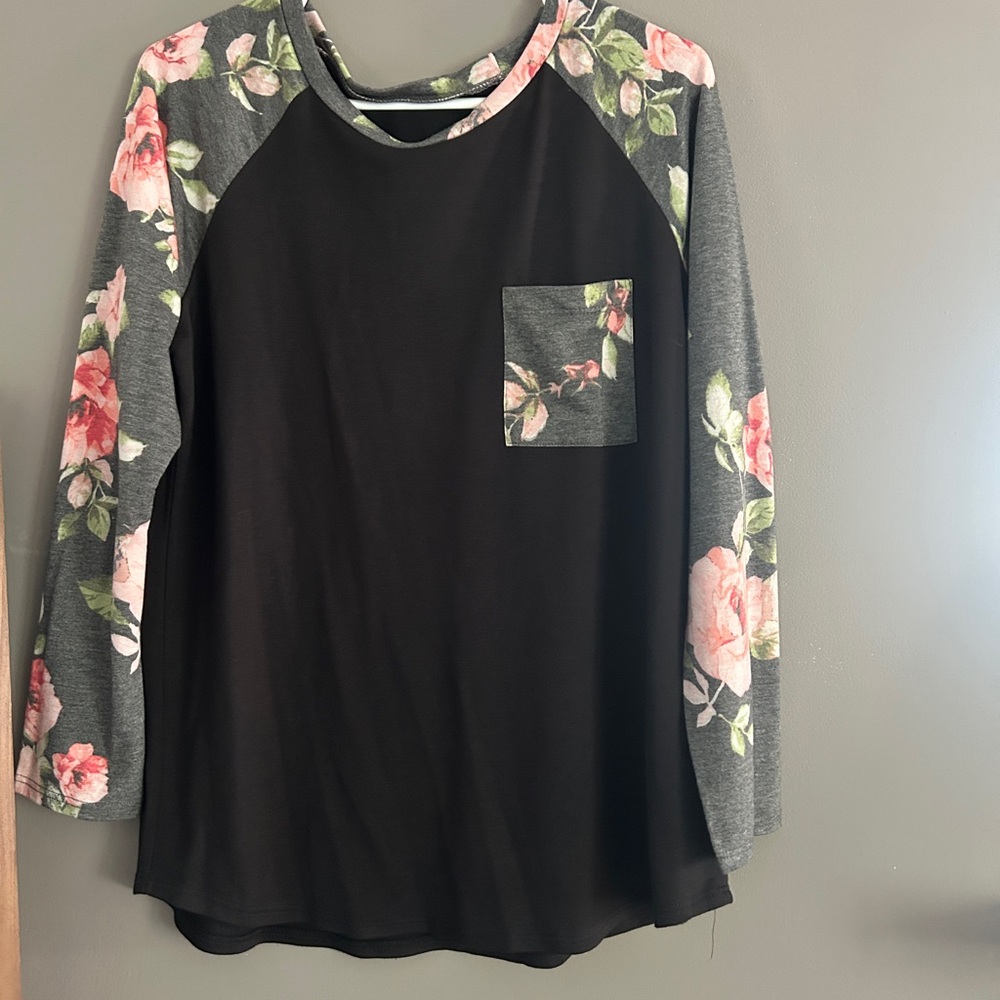 Black Boxy Raglan Long Sleeve Tee